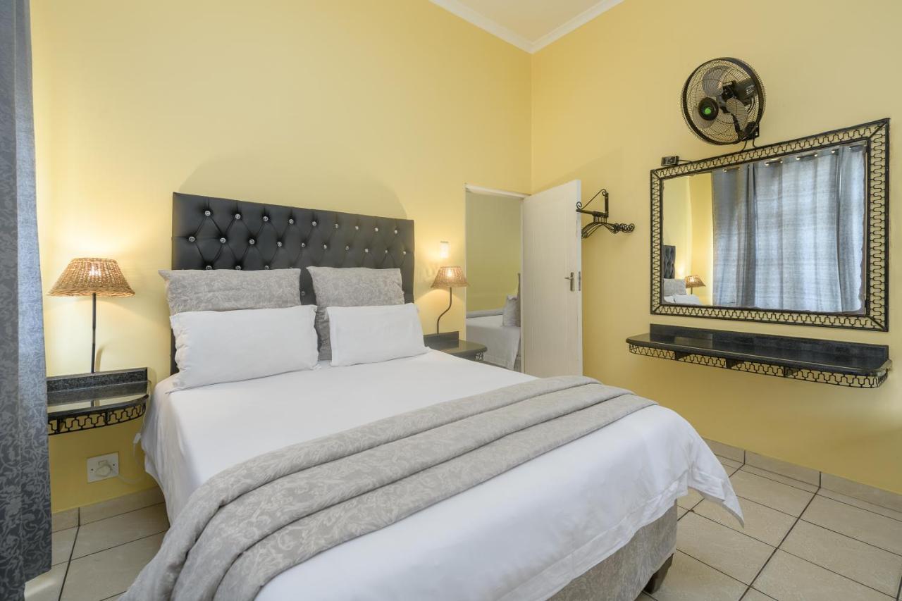 Ushaka Holiday Apartments Durban Buitenkant foto